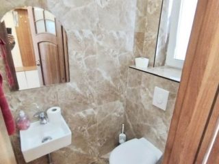 Eladó 200 m²-escsaládi ház Dunakeszi, Újszerű családi ház frekventált helyen eladó!: 245'000'000 Ft