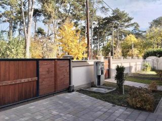 Eladó 200 m²-escsaládi ház Dunakeszi, Újszerű családi ház frekventált helyen eladó!: 245'000'000 Ft