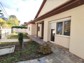 Eladó 200 m²-escsaládi ház Dunakeszi, Újszerű családi ház frekventált helyen eladó!: 245'000'000 Ft