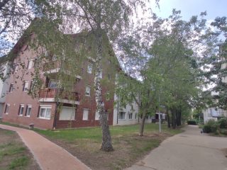 Eladó 110 m²-estársasházi lakás Dunaújváros, Bagolyvár utca: 88'900'000 Ft