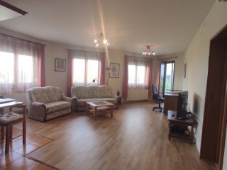 Eladó 110 m²-estársasházi lakás Dunaújváros, Bagolyvár utca: 88'900'000 Ft