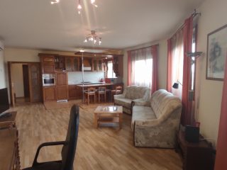 Eladó 110 m²-estársasházi lakás Dunaújváros, Bagolyvár utca: 88'900'000 Ft