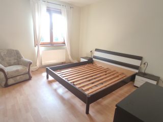 Eladó 110 m²-estársasházi lakás Dunaújváros, Bagolyvár utca: 88'900'000 Ft