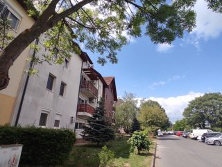Eladó 110 m²-estársasházi lakás Dunaújváros, Bagolyvár utca: 88'900'000 Ft