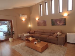 Eladó 200 m²-escsaládi ház Dunaújváros, Csillagdomb utca: 159'990'000 Ft