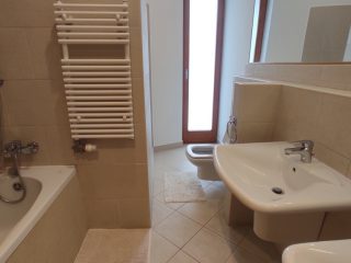 Eladó 200 m²-escsaládi ház Dunaújváros, Csillagdomb utca: 159'990'000 Ft