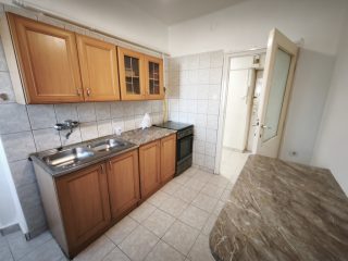 Eladó 51 m²-estársasházi lakás Dunaújváros, Dózsa György út: 32'490'000 Ft