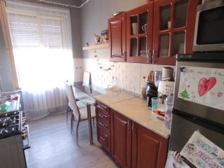 Eladó 50 m²-estársasházi lakás Dunaújváros, Esze Tamás utca: 33'500'000 Ft