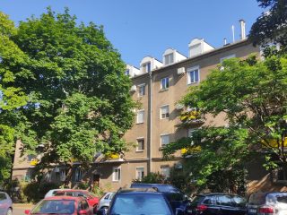 Eladó 50 m²-estársasházi lakás Dunaújváros, Esze Tamás utca: 33'500'000 Ft