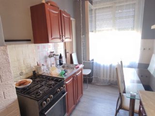 Eladó 50 m²-estársasházi lakás Dunaújváros, Esze Tamás utca: 33'500'000 Ft