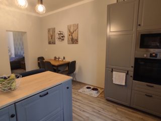 Eladó 52 m²-estársasházi lakás Dunaújváros, Esze Tamás utca: 42'500'000 Ft