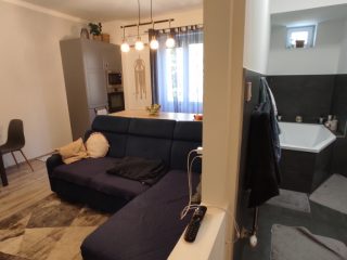 Eladó 52 m²-estársasházi lakás Dunaújváros, Esze Tamás utca: 42'500'000 Ft