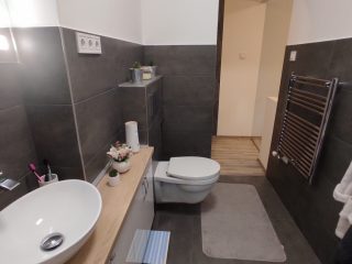 Eladó 52 m²-estársasházi lakás Dunaújváros, Esze Tamás utca: 42'500'000 Ft