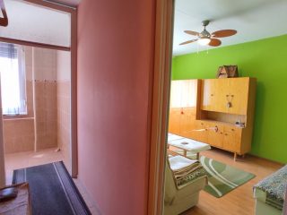 Eladó 52 m²-estársasházi lakás Dunaújváros, Fáy András utca: 29'900'000 Ft