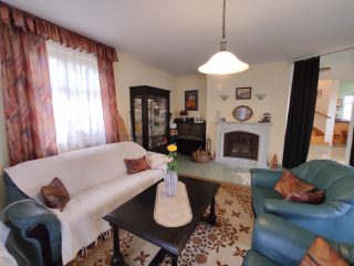 Eladó 350 m²-escsaládi ház Dunaújváros, Gőzmalom utca: 128'000'000 Ft