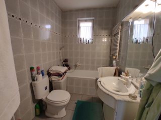 Eladó 350 m²-escsaládi ház Dunaújváros, Gőzmalom utca: 128'000'000 Ft