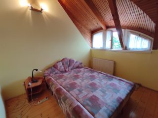 Eladó 350 m²-escsaládi ház Dunaújváros, Gőzmalom utca: 128'000'000 Ft