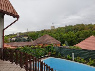 Eladó 350 m²-escsaládi ház Dunaújváros, Gőzmalom utca: 128'000'000 Ft