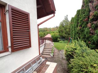 Eladó 350 m²-escsaládi ház Dunaújváros, Gőzmalom utca: 128'000'000 Ft