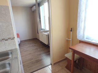 Eladó 27 m²-estársasházi lakás Dunaújváros, Korányi Sándor utca: 24'800'000 Ft