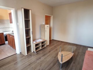 Eladó 27 m²-estársasházi lakás Dunaújváros, Korányi Sándor utca: 24'800'000 Ft