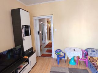 Eladó 59 m²-estársasházi lakás Dunaújváros, Köztársaság utca: 32'900'000 Ft