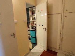 Eladó 59 m²-estársasházi lakás Dunaújváros, Köztársaság utca: 32'900'000 Ft