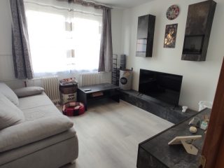 Eladó 53 m²-estársasházi lakás Dunaújváros, Lobogó utca: 38'500'000 Ft