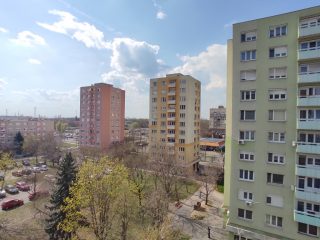 Eladó 53 m²-estársasházi lakás Dunaújváros, Lobogó utca: 38'500'000 Ft