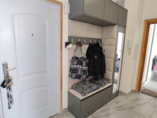 Eladó 53 m²-estársasházi lakás Dunaújváros, Lobogó utca: 38'500'000 Ft