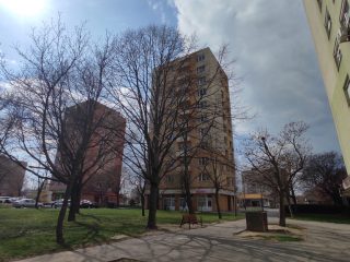 Eladó 53 m²-estársasházi lakás Dunaújváros, Lobogó utca: 38'500'000 Ft