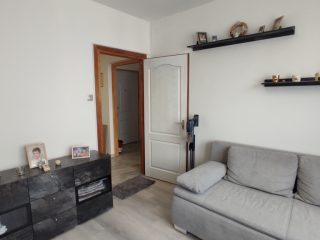 Eladó 53 m²-estársasházi lakás Dunaújváros, Lobogó utca: 38'500'000 Ft