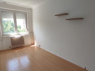 Eladó 47 m²-estársasházi lakás Dunaújváros, Tavasz utca: 29'900'000 Ft