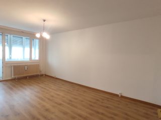 Eladó 52 m²-estársasházi lakás Dunaújváros, Vasmű út: 33'500'000 Ft