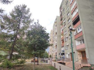 Eladó 52 m²-estársasházi lakás Dunaújváros, Vasmű út: 33'500'000 Ft