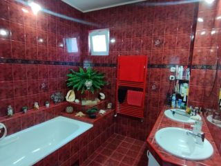 Eladó 142 m²-escsaládi ház Dunavarsány, Központ közeli utca: 119'990'000 Ft