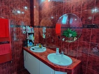 Eladó 142 m²-escsaládi ház Dunavarsány, Központ közeli utca: 119'990'000 Ft