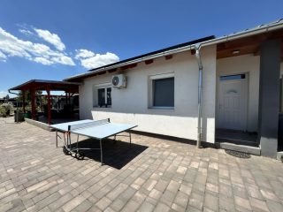 Eladó 99 m²-essorház Dunavarsány, Nagy telek: 125'900'000 Ft