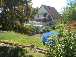 Eladó 130 m²-escsaládi ház Érd (Dombosváros) , Radnai utca környékén: 119'900'000 Ft