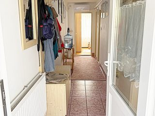 Eladó 77 m²-escsaládi ház Érd (Dombosváros) , Rekettye utca közelében utca: 77'000'000 Ft