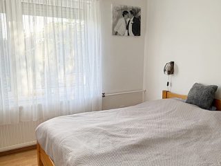 Eladó 77 m²-escsaládi ház Érd (Dombosváros) , Rekettye utca közelében utca: 77'000'000 Ft