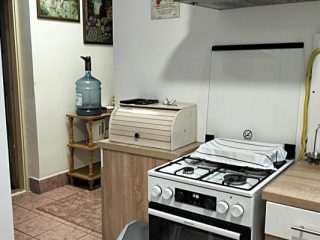 Eladó 77 m²-escsaládi ház Érd (Dombosváros) , Rekettye utca közelében utca: 77'000'000 Ft