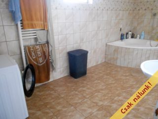 Eladó 100 m²-escsaládi ház Érd (Dombosváros) , Szovátai út környékén: 109'900'000 Ft