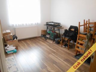 Eladó 100 m²-escsaládi ház Érd (Dombosváros) , Szovátai út környékén: 109'900'000 Ft