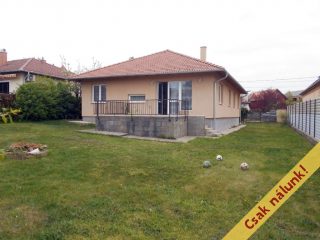 Eladó 100 m²-escsaládi ház Érd (Dombosváros) , Szovátai út környékén: 109'900'000 Ft