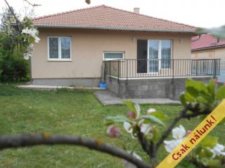 Eladó 100 m²-escsaládi ház Érd (Dombosváros) , Szovátai út környékén: 109'900'000 Ft