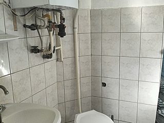 Kiadó 120 m²-escsaládi ház Érd (Érdliget) , Érdligeten található utca: 350'000 Ft