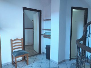 Kiadó 120 m²-escsaládi ház Érd (Érdliget) , Érdligeten található utca: 350'000 Ft