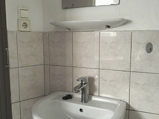 Kiadó 120 m²-escsaládi ház Érd (Érdliget) , Érdligeten található utca: 350'000 Ft