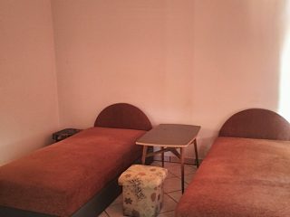 Kiadó 120 m²-escsaládi ház Érd (Érdliget) , Érdligeten található utca: 350'000 Ft